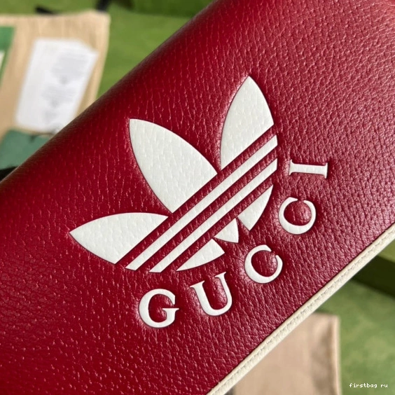 First bag ru x Gucci Adidas wallet with chain 0814